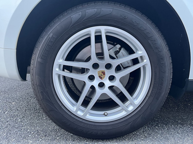 ���A255/55R18�s�����[�w��^�C��