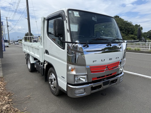 キャンターダンプ