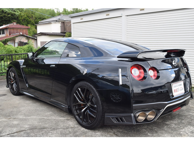 GT-R3.8 ブラックエディション 4WD