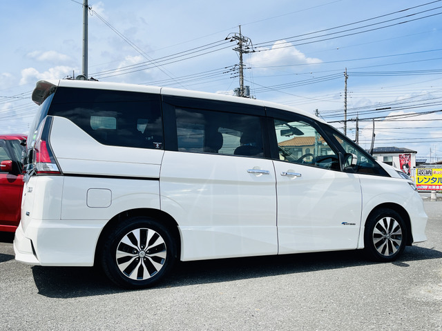 セレナ2.0 ハイウェイスター プロパイロット エディション