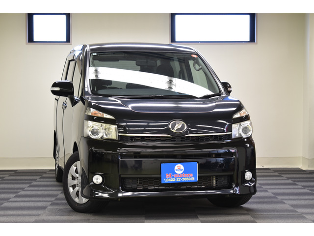 �o�b�N�J�����t���ŋ������Ԃ����S!Bluetooth�Ή��i�r��ETC�ȂǁA�Ƒ��̂��o�����ɕK�v�ȋ@�\���������葵���Ă��܂��B�R���p�N�g�Ȃ̂ɂ������������K�����A���ГX���̎���ł��m���߂�������!