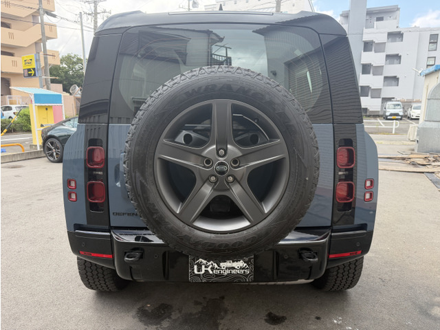 ディフェンダー90 Xダイナミック SE 3.0L D300 ディーゼル 4WD