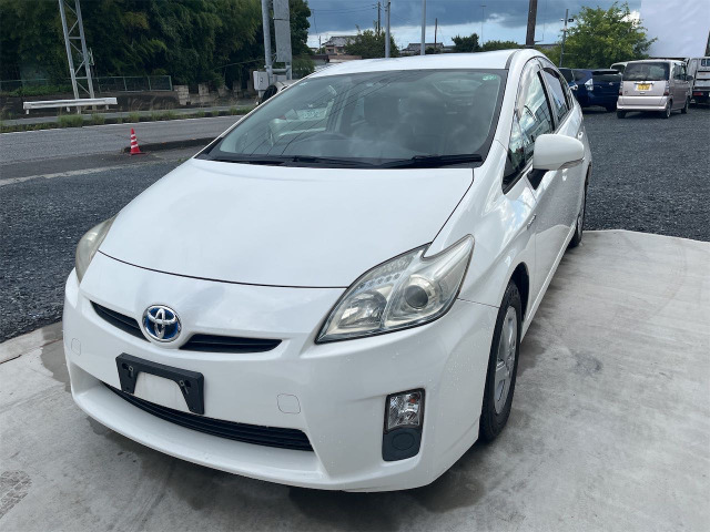 プリウス1.8 L
