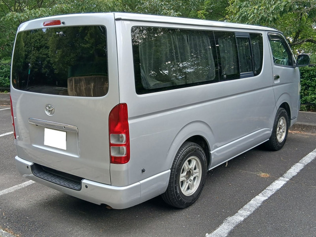 ハイエースバン