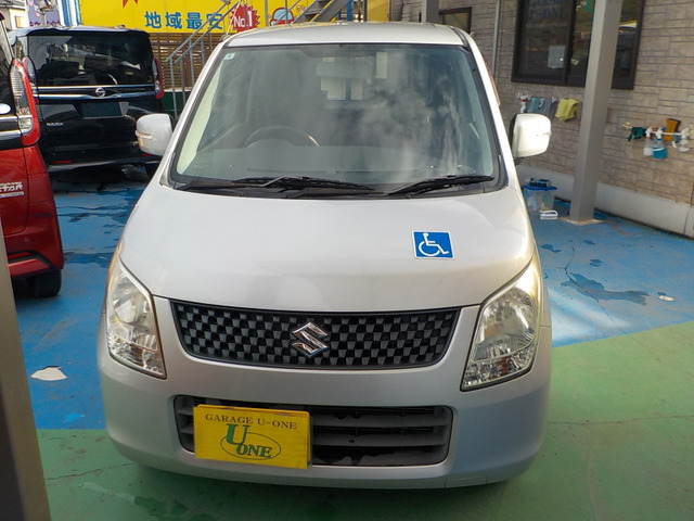 ワゴンRウィズ 車いす移動車 リヤシート付 電動固定式