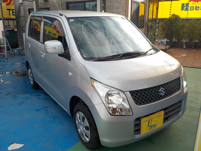 ワゴンRウィズ 車いす移動車 リヤシート付 電動固定式