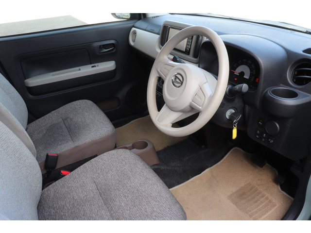 �o�b�N���j�^�[/360&deg;�h���C�u���R�[�_�[/Bluetooth�ڑ�/�t���Z�O�i�r/�N���A�����X�\�i�[/LED�w�b�h�����v/�I�[�g�}�`�b�N�n�C�r�[��