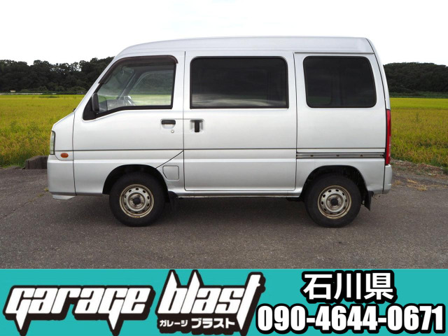 4WD�Ő�����S�A���銴�o��5��MT�ԁA���K�G�A�R���ƃp���X�e�����BAA�I�[�N�V�����d����E�X�o����EN07�^���A�G���W���̓}�C���h�ŐÂ��ō���]�܂ŃX�g���X�Ȃ����4�C���̓Ɠ��̒�T�E���h�̃G���W���������͓I