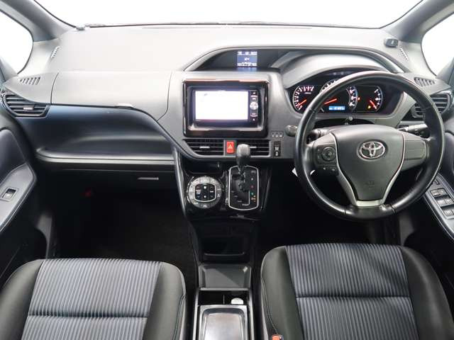 ヴォクシー2.0 ZS 煌II 4WD