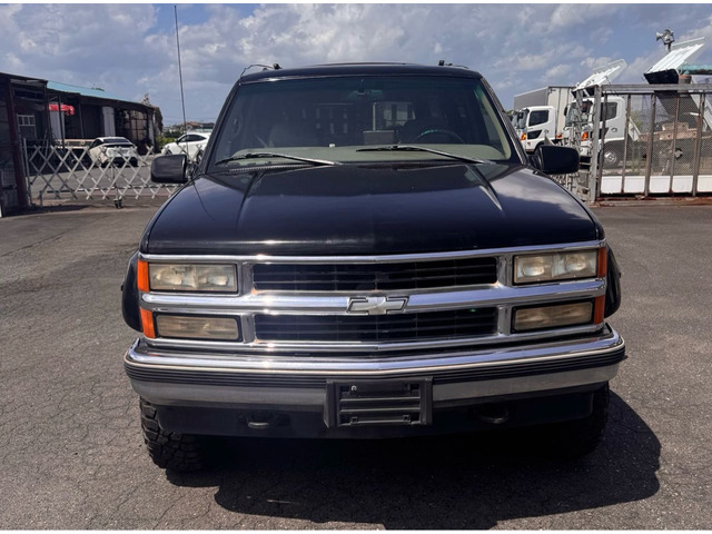 サバーバン1500 5.7 V8 4WD