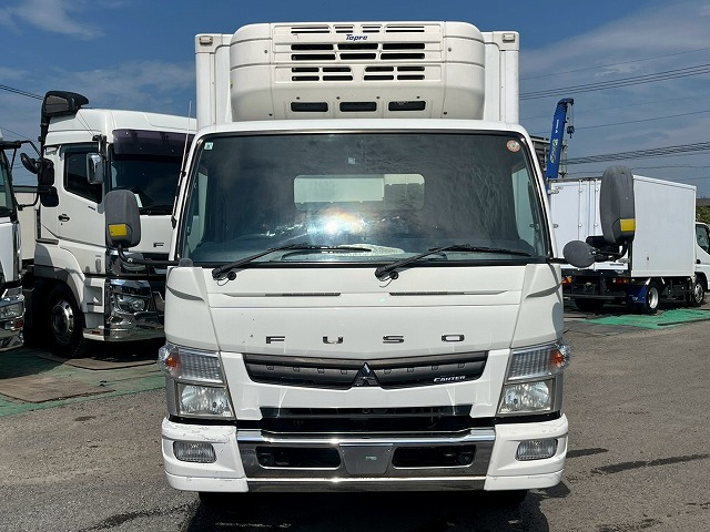 キャンター冷蔵冷凍車