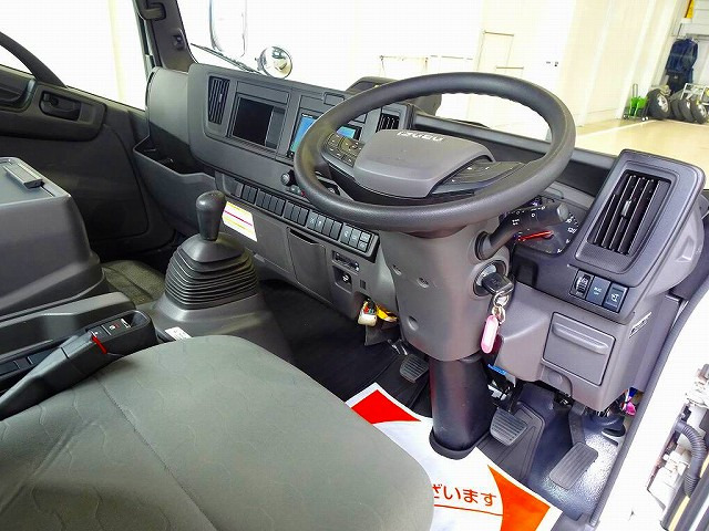 �I�[�gAC PS PW SRS ABS �L�[���X ���d�i�~���[/�q�[�^�[ �ЊO�������[�i�r/�t���Z�OTV/DVD/Bluetooth(CN-HE02D) ETC2.0 �o�b�N���j�^�[ �t���A6MT