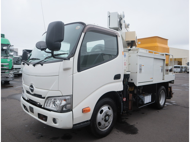 デュトロ高所作業車