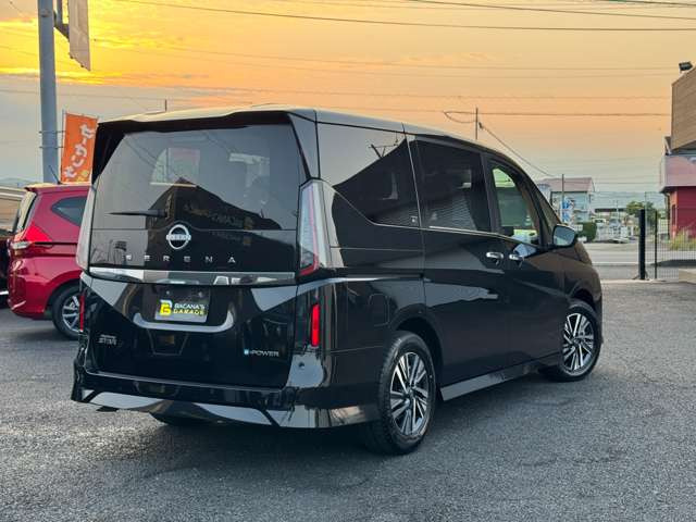セレナ1.4 e-POWER ハイウェイスターV