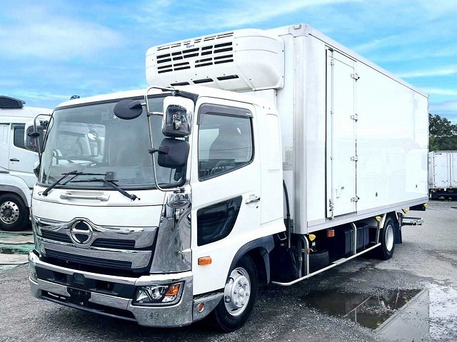 レンジャー冷蔵冷凍車
