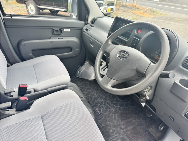 ���X�܏�� �L���s�^���t���b�g�I�[�g TEL0138-86-9632 ���[���A�h���Xcapitalflat.auto@outlook.jp ���C�y�ɂ��₢���킹����������