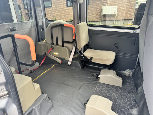 ��1��1�䒚�J�ɐ��|�����Ē����Ă���܂��B�����X�`�[�����A�������f�_���œO����������q�l�ɉ��K�ɂ��߂�������������悤�S�����Ă���܂���