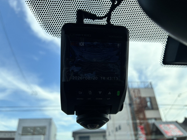 360&deg;ドライブレコーダーが装備されております!