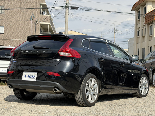 V40D4 インスクリプション ディーゼル