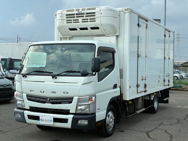 キャンター冷蔵冷凍車