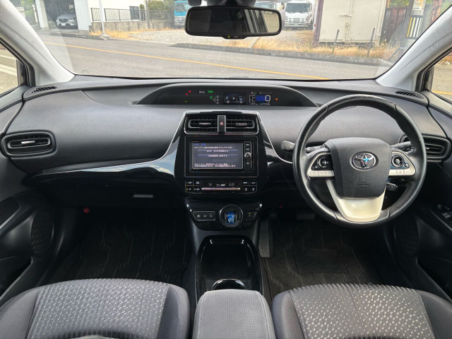 プリウス1.8 S セーフティ プラス