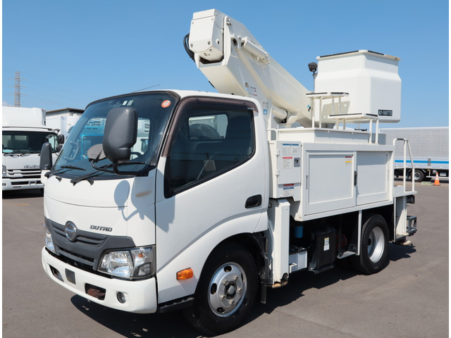 デュトロ高所作業車