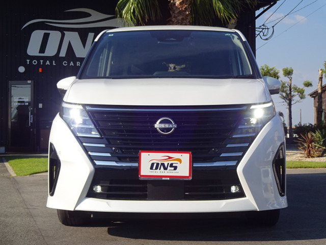 セレナ1.4 e-POWER ハイウェイスターV