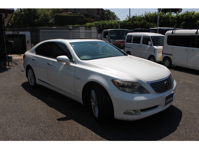 LS600h Iパッケージ 4WD