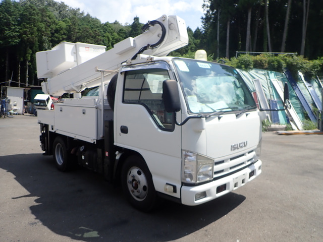 エルフ高所作業車