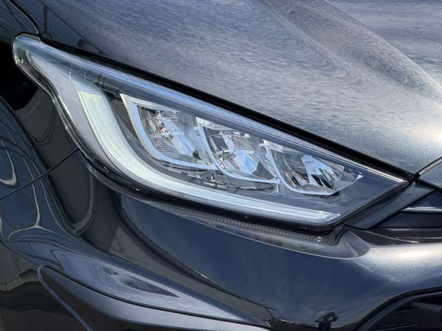 LED�w�b�h���C�g�̓f�U�C���������ł͂Ȃ���Ԃ̈��S���ɔ��Ɍ��ʂ𔭊����܂�!