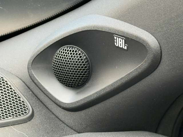 JBL�v���~�A���T�E���h!