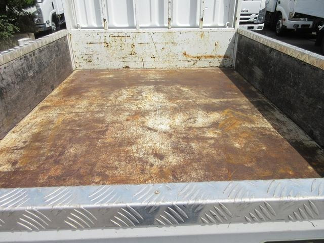�ԗ����d��3,800kg
