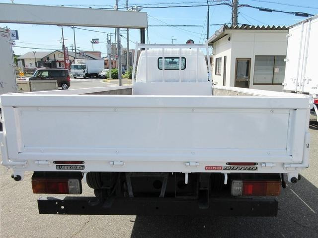 �ԗ����d��4,925kg