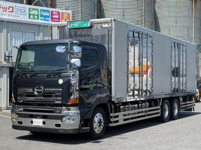 プロフィア冷凍冷蔵車