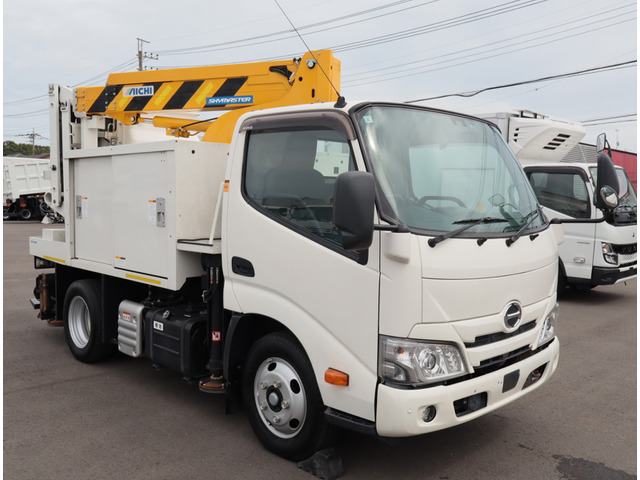 デュトロ高所作業車