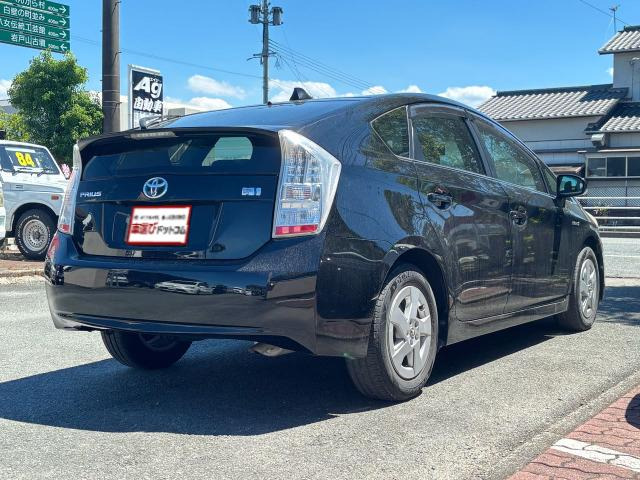 プリウス1.8 S