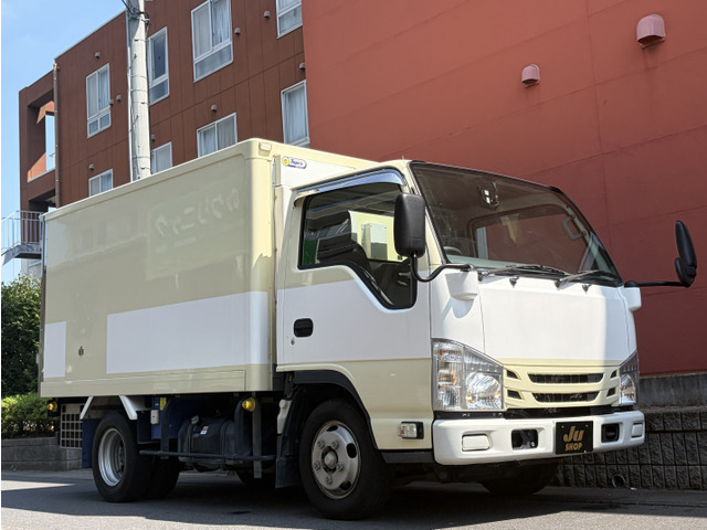 エルフ冷蔵冷凍車