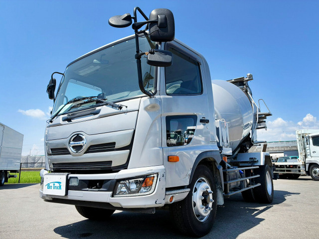 レンジャーミキサー車