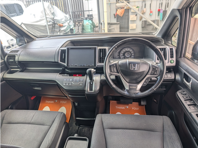 �_�b�V���{�[�h���肪�Ⴂ�̂őO���̎��E����������Ɗm�ۂ���Ă܂��B�����̕��ł��O�����������茩�n���܂��B