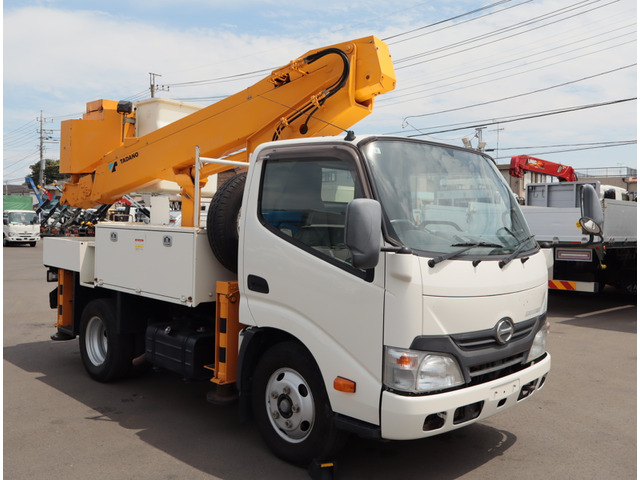 デュトロ高所作業車
