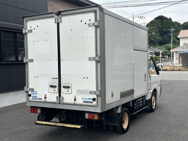 ボンゴトラック