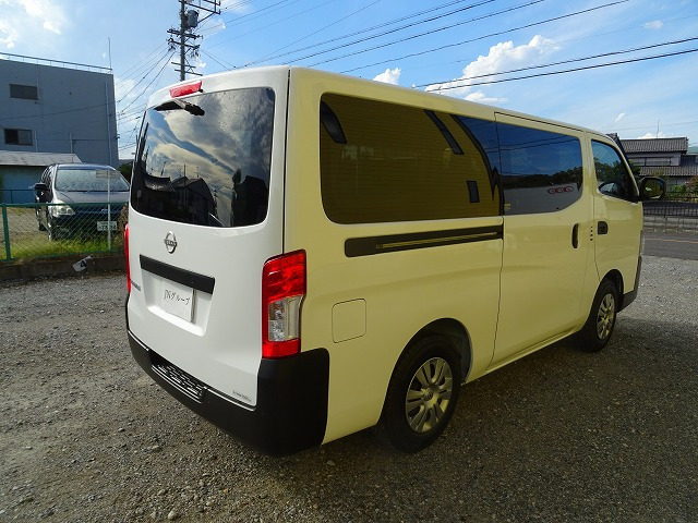 キャラバン2.4 DX ロング ディーゼル 4WD