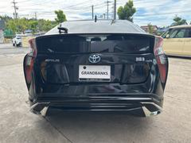 プリウス1.8 S