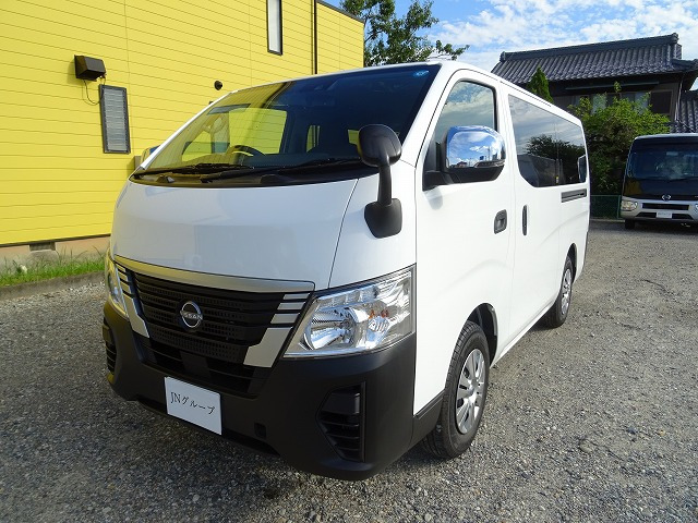 キャラバン2.4 DX ロング ディーゼル 4WD