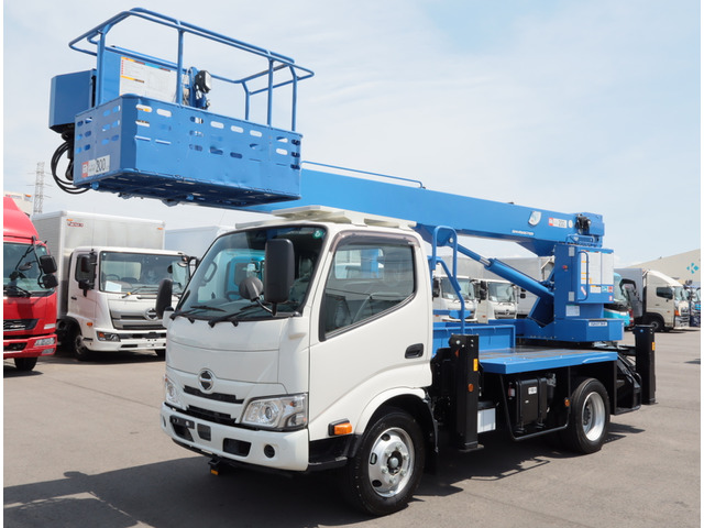 デュトロ高所作業車