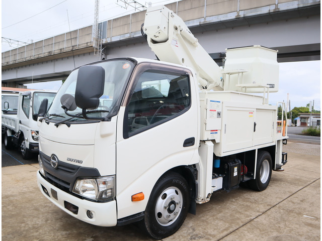 デュトロ高所作業車