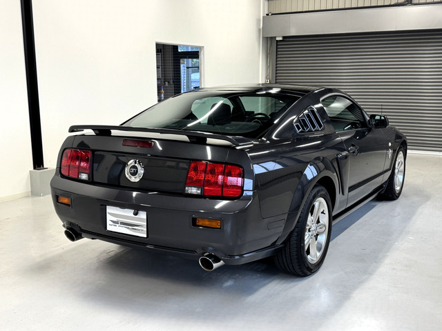 マスタングV8 GT クーペ 45th アニバーサリー