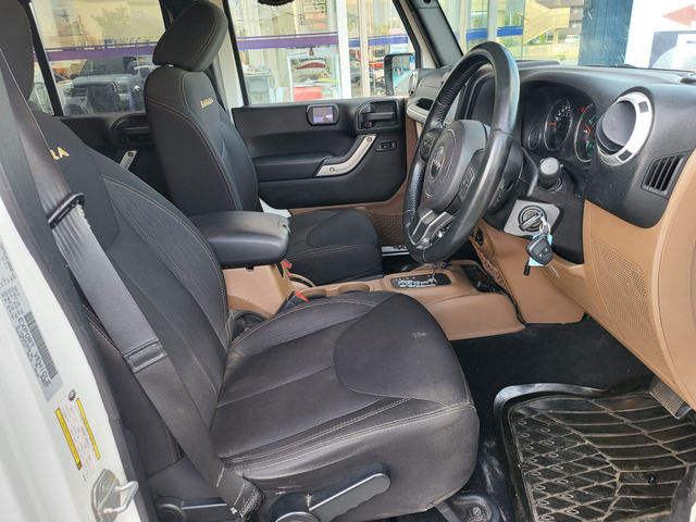 ラングラーアンリミテッド サハラ 3.6L 4WD