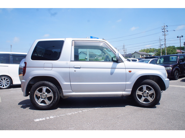 自動車保険ご相談ください!三井住友、あいおいニッセイ同和代理店☆見積もりします。保険担当が万が一の場合連携を取って敏速に対応します。代車、レンタカーもご用意しますのでご安心ください。
