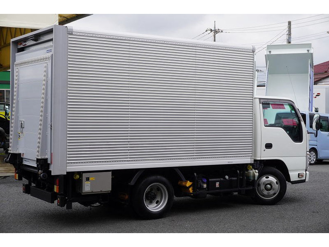 �o���E�g���b�N���A���݌�200��ȏ�!!���Ђ�HP�����񂲗����������Bhttp://www.vantruck.co.jp/index.htm